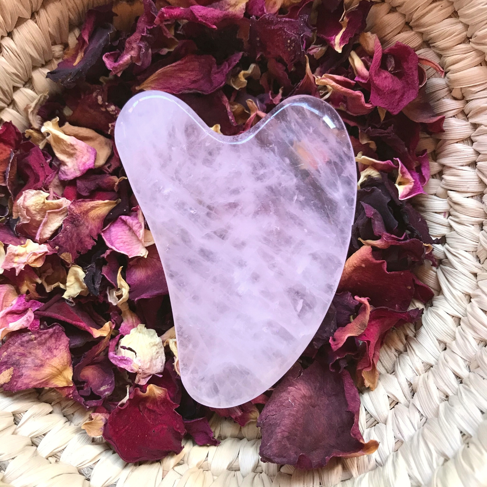 Gua sha stone rose quartz Gua sha stone rose quartz